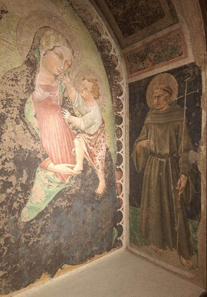 https://museitoscana.cultura.gov.it/wp-content/uploads/2026/06/Anghiari-AR.-Palazzo-Taglieschi.-Tabernacolo-affrescato-sec.-XV.-Foto-Marco-Musmeci-714x1024.jpg