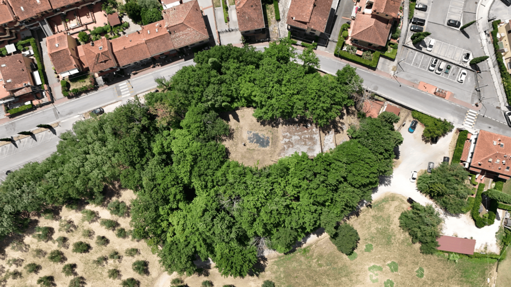 https://museitoscana.cultura.gov.it/wp-content/uploads/2026/09/montefortini-veduta-dallalto-1-1024x576.png