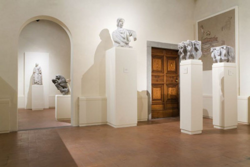 Museo nazionale di Villa Guinigi, Sala Dall’Alto Medioevo al Romanico, interno
