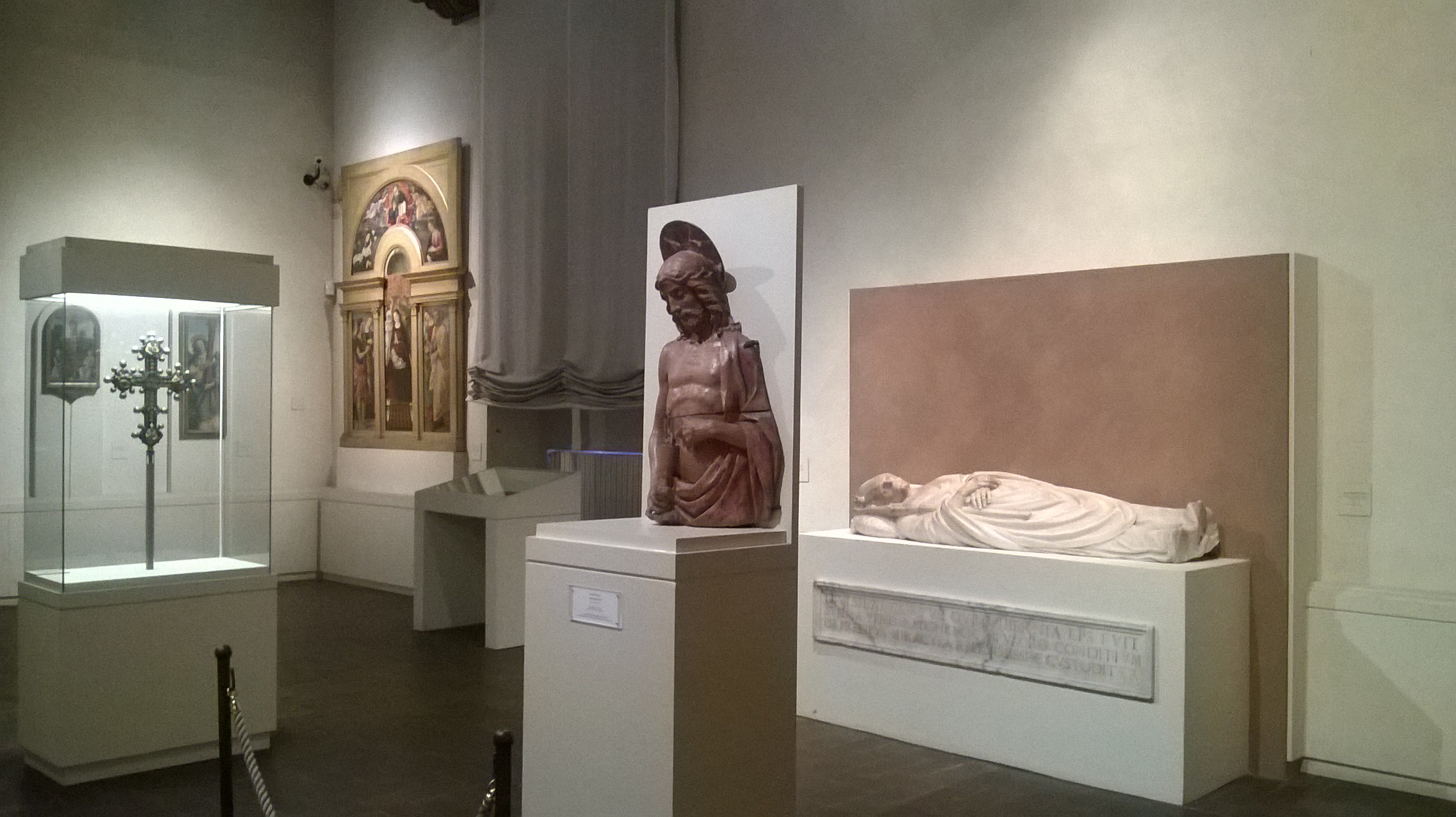 Lucca – Museo Nazionale di Villa Guinigi. Esposto al pubblico il  Busto di Cristo di Matteo Civitali, recuperato dai carabinieri del Nucleo Tutela Patrimonio Culturale di Firenze.